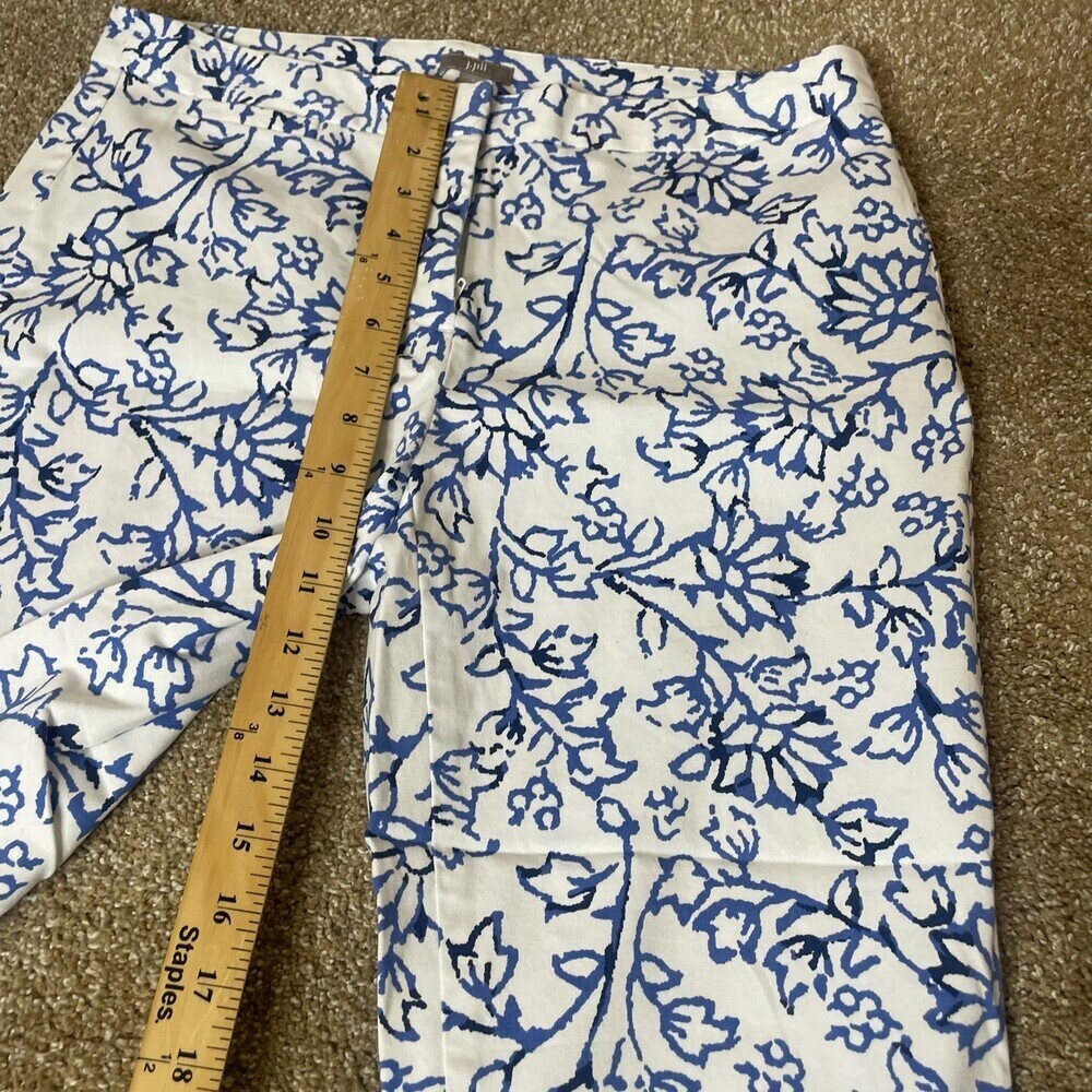 J. Jill Essential Cotton-stretch pants white with blue floral women’s SZ 8 crop - Picture 6 of 9